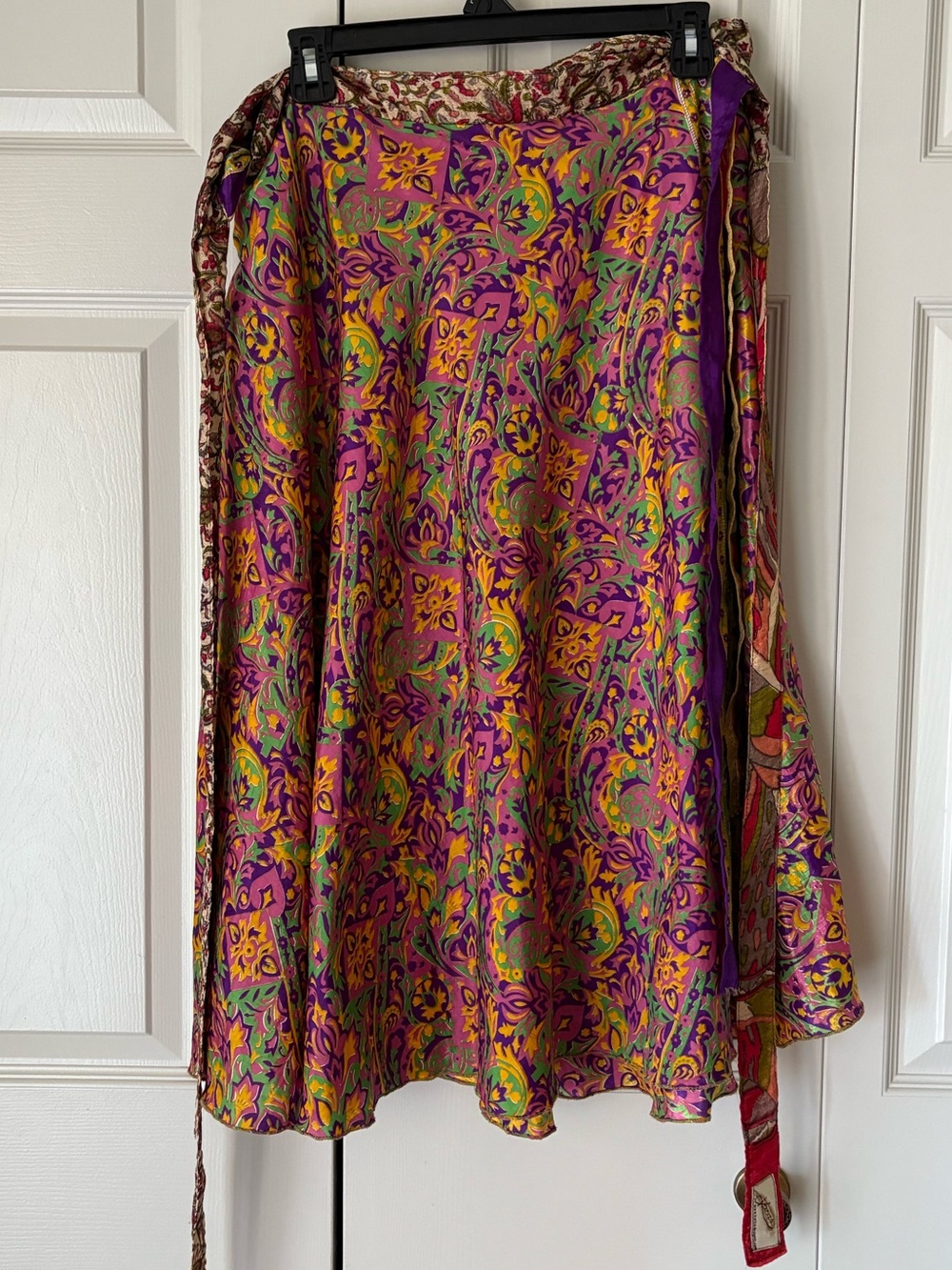 Boho duo layer reversible magic wrap skirt. Silk. OSFM. Floral Paisley. Festival